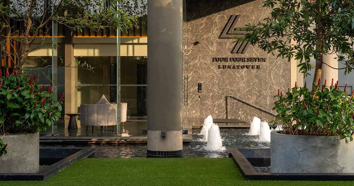 447 Luna Tower